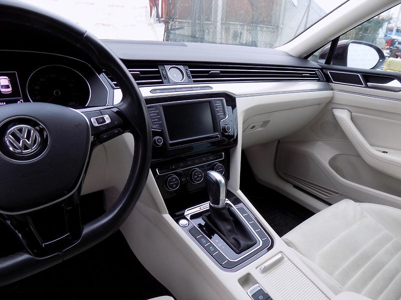 Volkswagen Passat (2017) 2.0TDI/DSG/4x4/NAVI/LED/ČR/ - fotka 24 z 42