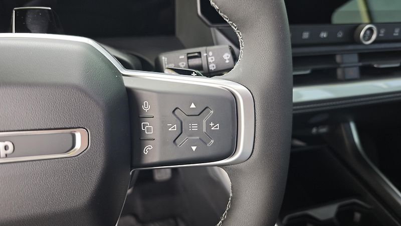Jeep Compass (2026) Altitude hybrid 145PS automat  - fotka 25 z 42