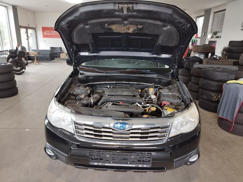 Subaru Forester (2010) 2.0i,taž.zař.,4x4 - fotka 32 z 33