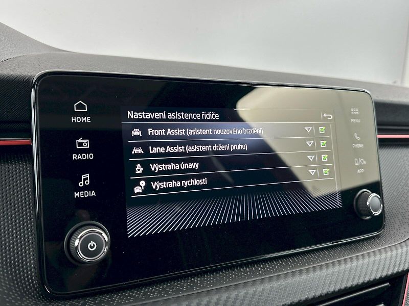 Škoda Kamiq (2025) 1.0TSI 85kW Monte Carlo - fotka 13 z 33