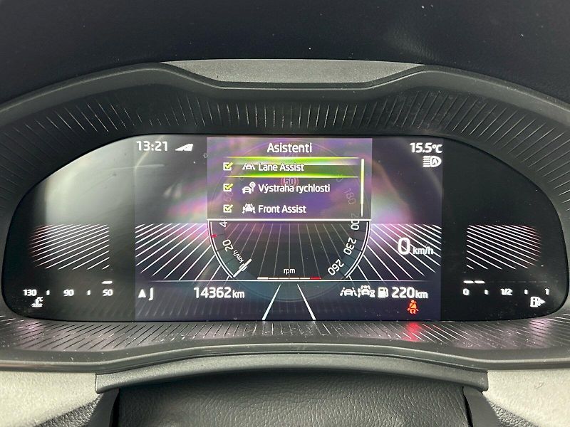 Škoda Scala (2025) 1.0TSI 85kW Top Selection - fotka 10 z 30