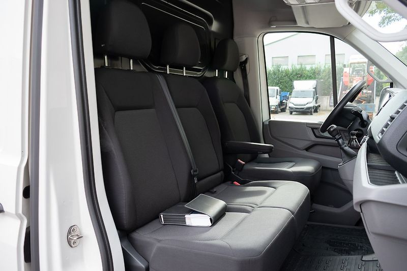 Volkswagen Crafter 2.0 TDI L2H2*DPH*40t.KM* - fotka 9 z 28