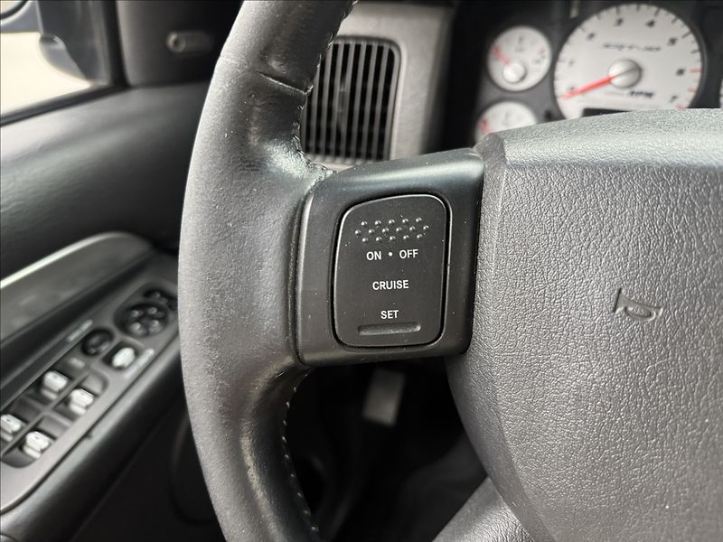 Dodge RAM 8,3 1500 SRT10 V10VIPER SERVIS - fotka 11 z 43