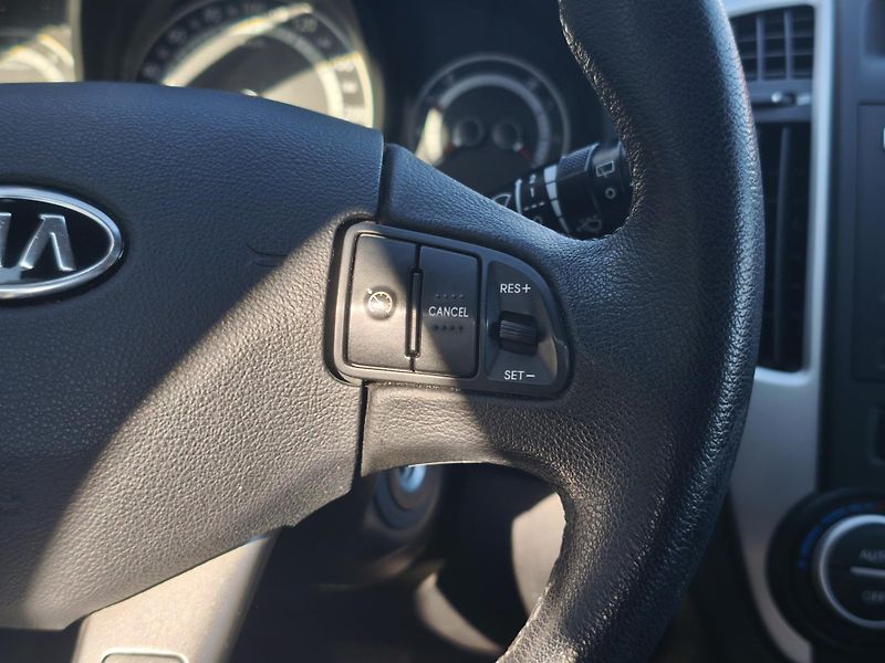 Kia Ceed 2011 ČR 1.6 CRDi 85kW  - fotka 9 z 33