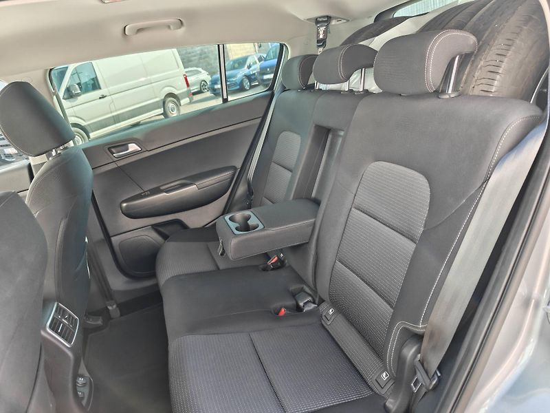 Kia Sportage TOP 1,6 CRDi - fotka 8 z 25