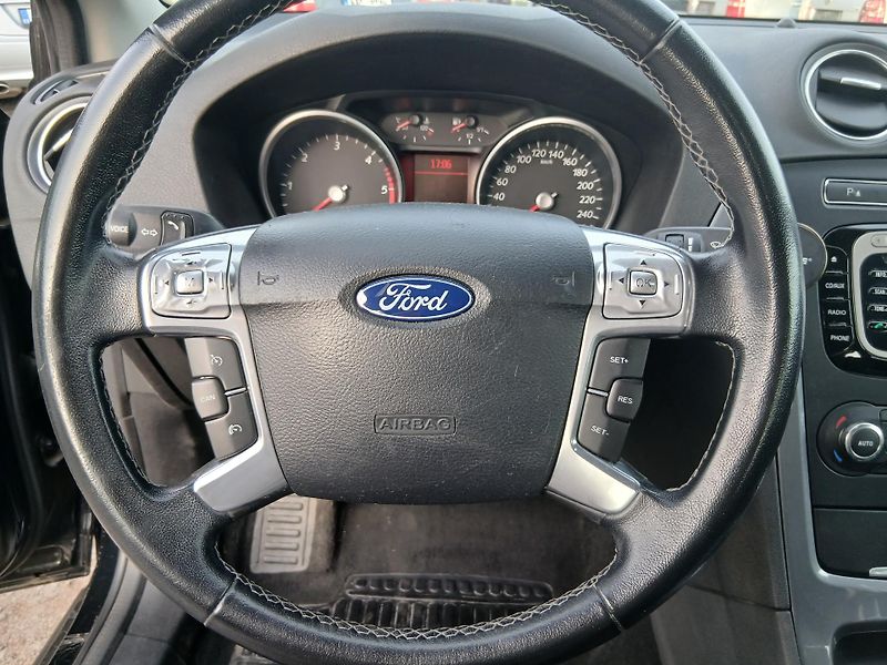 Ford Mondeo 2.0 TDCI, ALU 17 - fotka 21 z 35