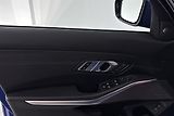 BMW Řada 3 330i xDrive - náhled 17