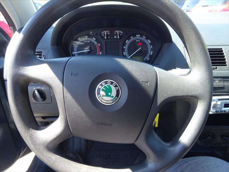 Škoda Fabia 1,4 - fotka 20 z 25
