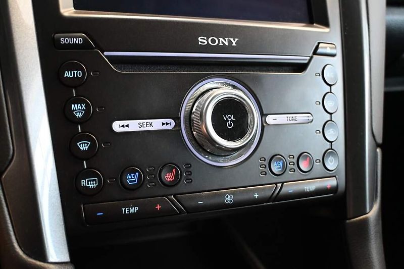 Ford Mondeo (2022) 2.0 LED SONY ACC TITANIUM Masá - fotka 14 z 34