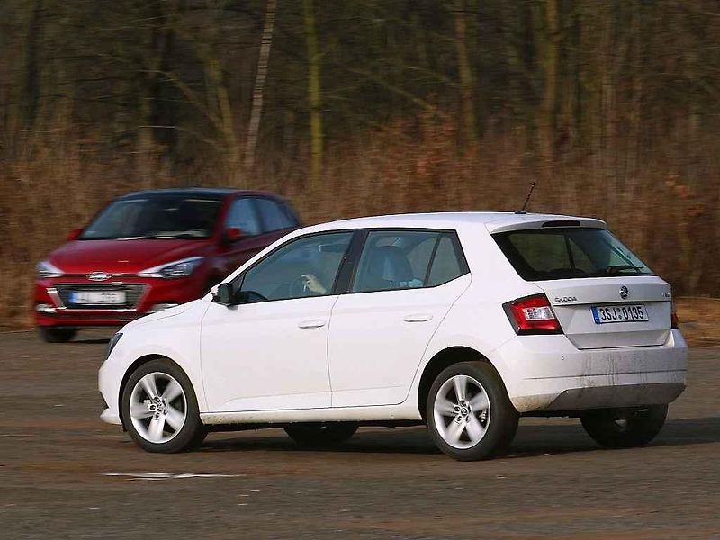 Škoda Fabia a Hyundai i20 (zleva).