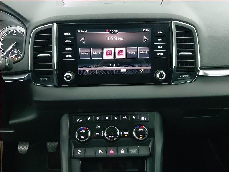 Škoda Karoq (2017) Style 1.6 TDI, Serv.kniha - fotka 12 z 23