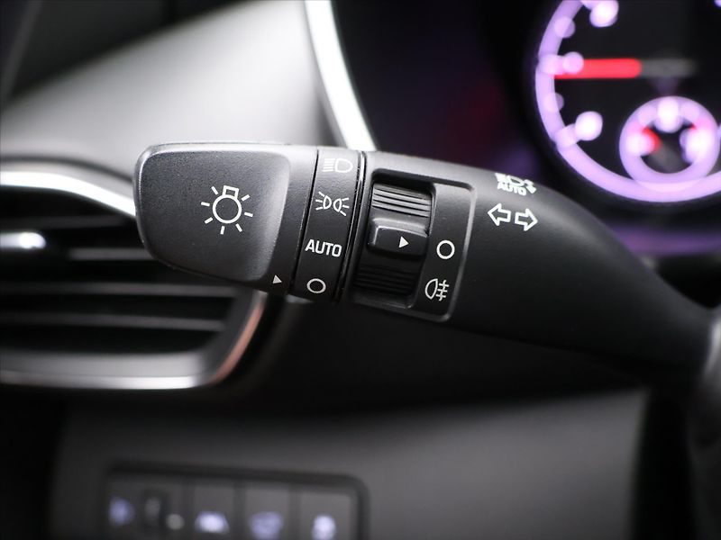 Hyundai Santa Fe 2,2 142kW TCI-NEW R LED CZ - fotka 20 z 32