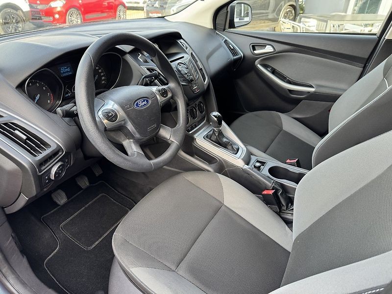 Ford Focus (2011) 1.6i Ti-VCT Klima Servis - fotka 22 z 50