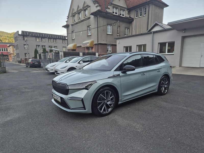 Škoda Enyaq SPORTLINE 195kw, iV80x SOH 92% - fotka 2 z 48