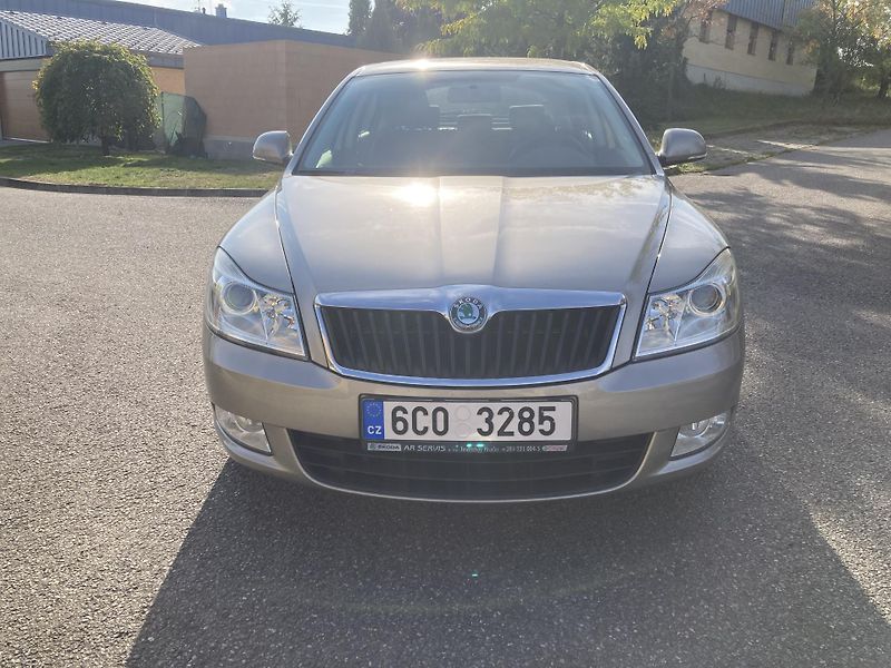 Škoda Octavia (2012) 2.0 TDi ČR, 2xKOLA, PĚKNÝ STAV - fotka 2 z 22