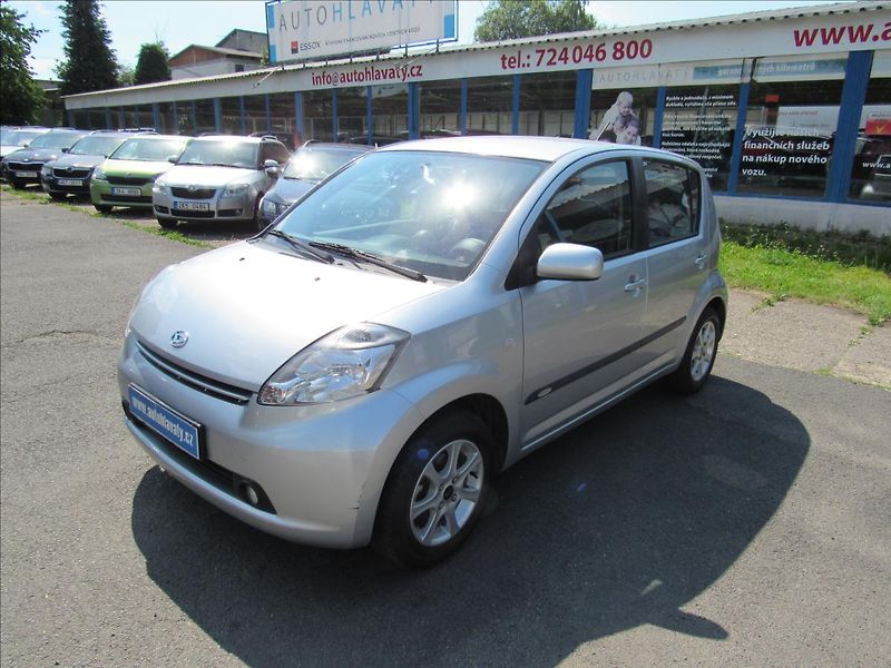 Daihatsu Sirion 1,3 i 64kW - fotka 1 z 29