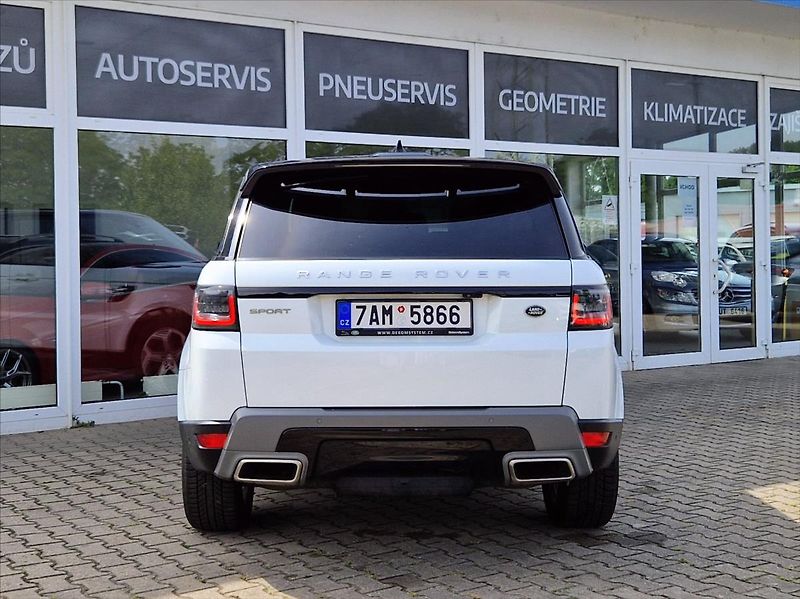 Land Rover Range Rover 3,0 TDV6 HSE PO VELK. SERVISU - fotka 11 z 48