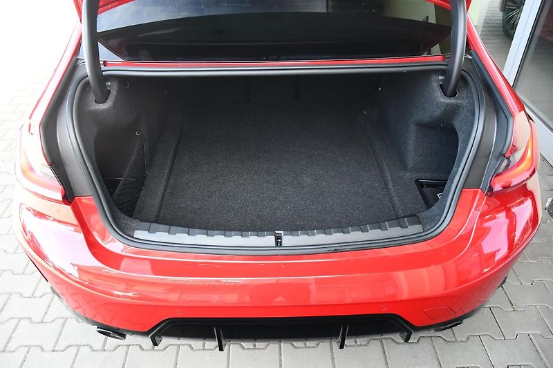 BMW Řada 3 320d xDrive M-SPORT 3L-ZÁRUKA  - fotka 42 z 45