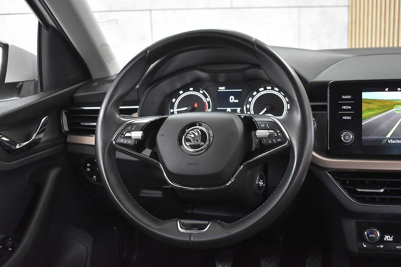 Škoda Scala 1.0 TSI G-TEC STYLE*DPH*ČR 1.M - fotka 17 z 38