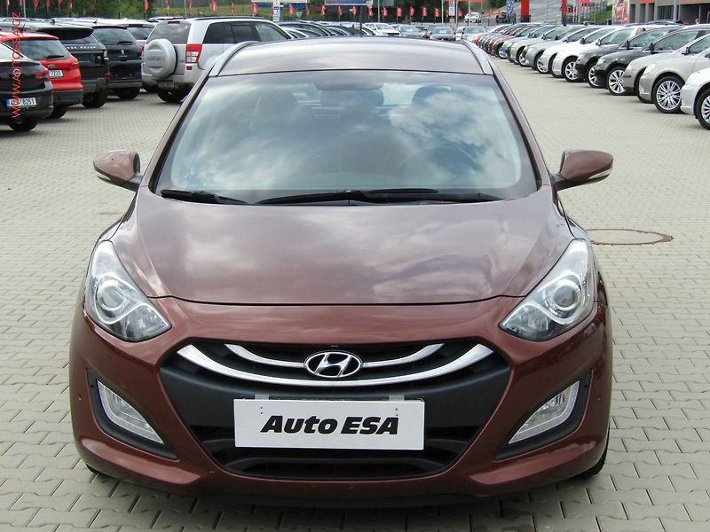Hyundai i30 (2012) 1.6 CRDI, STK4/28 - fotka 2 z 22