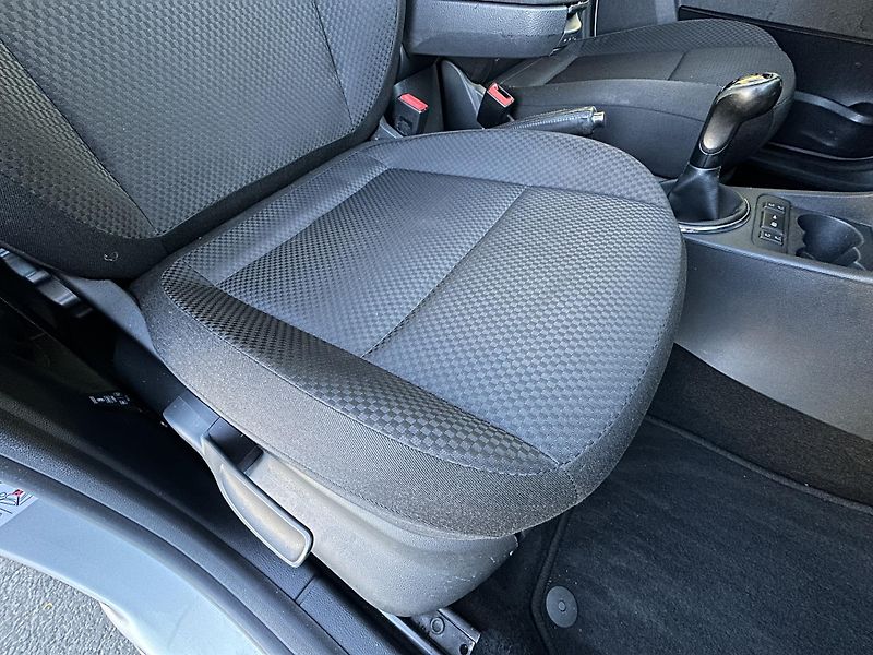 Škoda Fabia (2011) KOMBI 1.2TSI/63kW TZ* KLIMA* - fotka 19 z 37