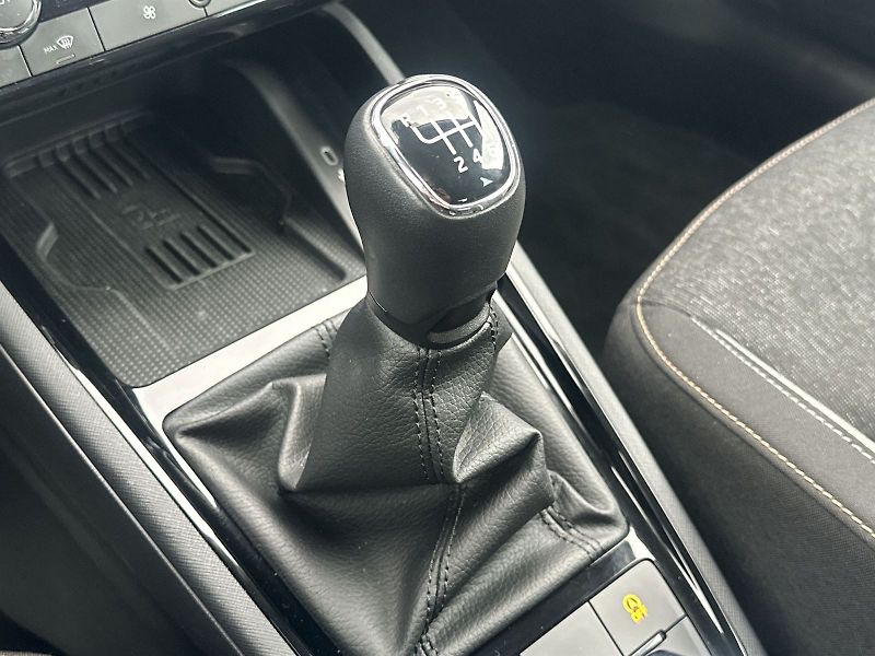 Škoda Scala (2024) 1.0 TSI Top Selection - fotka 15 z 26