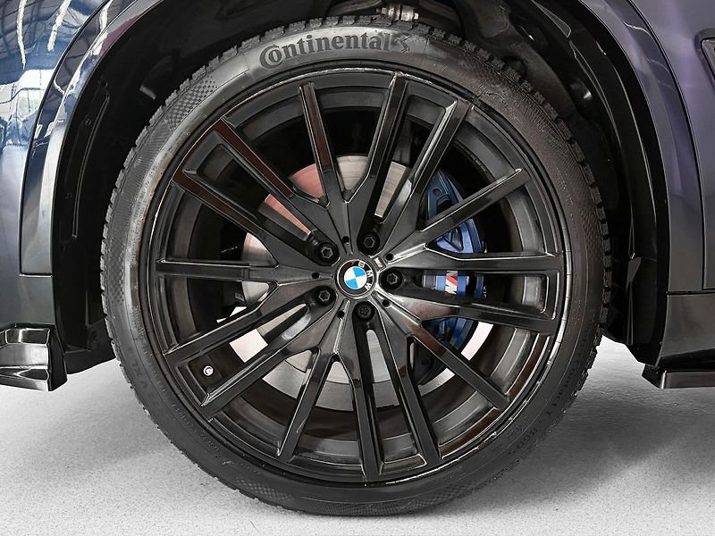 BMW X5 30d xDrive M-PAKET, HUD, LASER - fotka 8 z 31