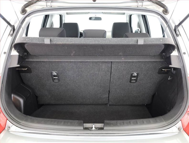 Suzuki Swift (2014) 1.2, Automat, ČR,1.maj - fotka 13 z 13