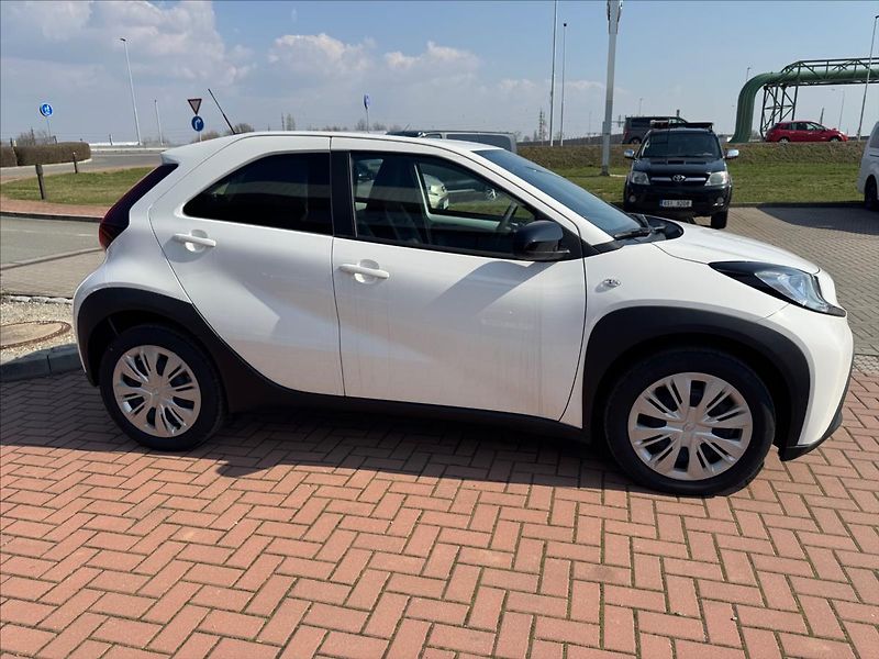 Toyota Aygo (2025) 1,0 5/MT Comfort - fotka 4 z 12