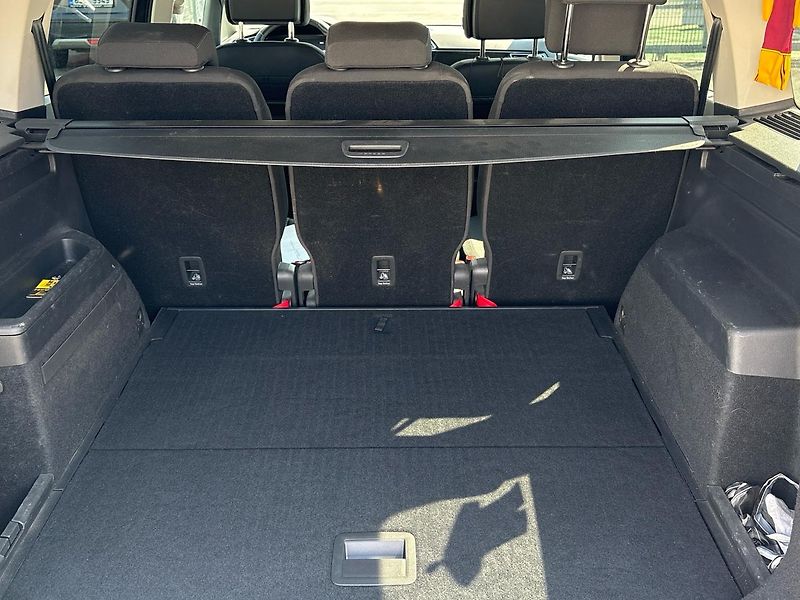 Volkswagen Touran (2023) 1.5 TSI 110 kw REZERVACE - fotka 9 z 25