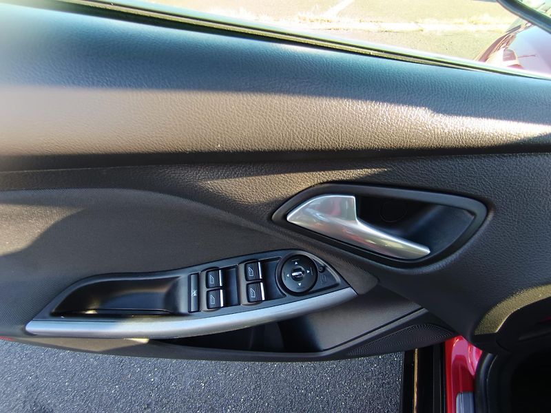 Ford Focus (2011) - fotka 31 z 39