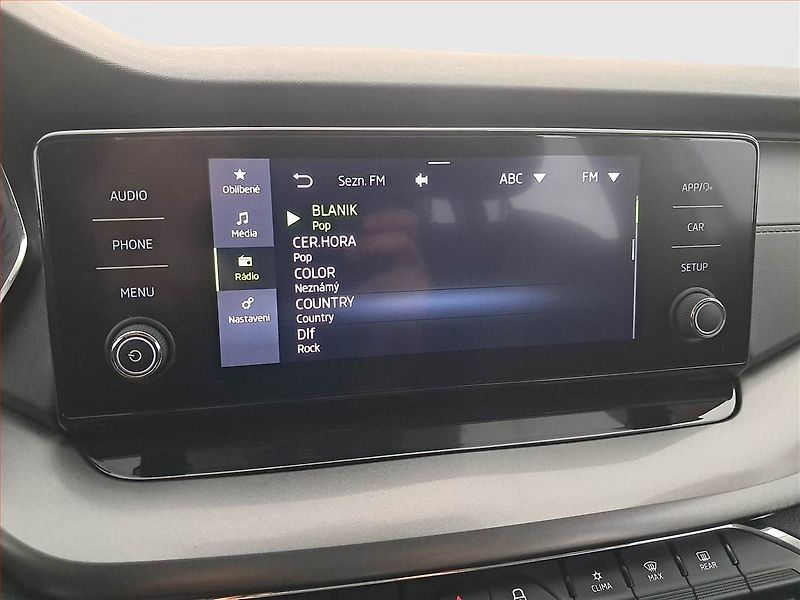 Škoda Octavia (2023) Ambition 2.0 TDI, ČR,1.maj - fotka 12 z 19