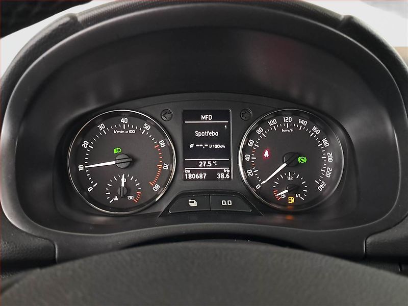 Škoda Fabia (2012) 1.2 TSI, Automat, Tempomat - fotka 11 z 18