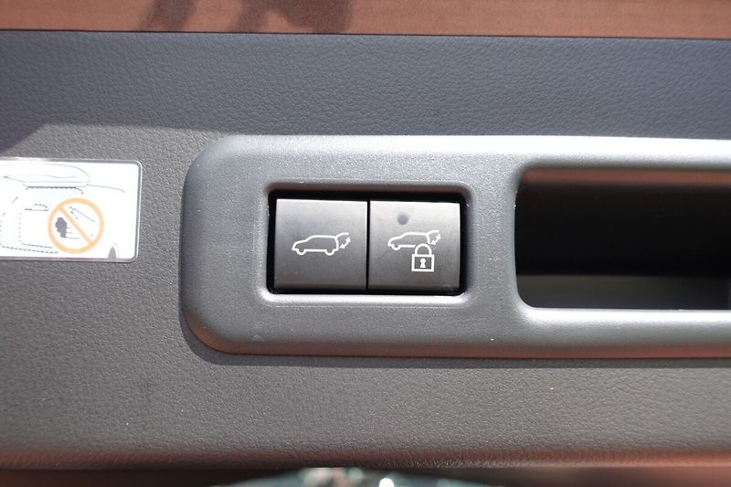 Lexus LBX 1,5 HEV Elegant Tech - fotka 16 z 35