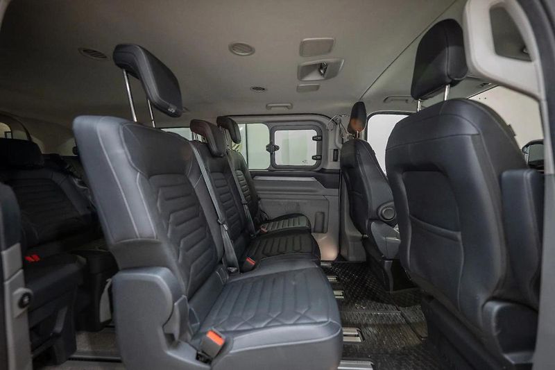 Ford Tourneo Custom 2.0 EcoBlue 125 kW 4x4 - fotka 17 z 48