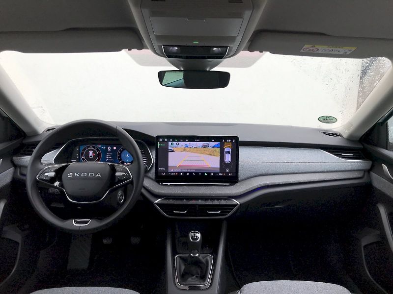 Škoda Octavia (2025) COMBI TOP SELECTION 1,5 TSI 11 - fotka 5 z 27