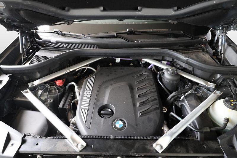 BMW X5 xDrive30d - fotka 9 z 33