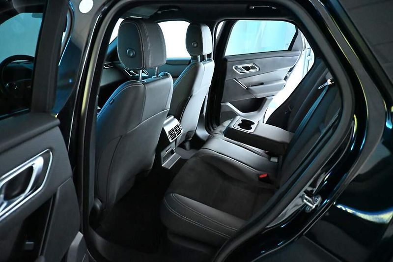 Land Rover Range Rover Velar (2019) 2.0 4x4 ACC Tažné 8AT D180 - fotka 9 z 37