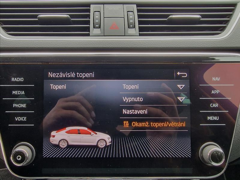 Škoda Superb 2.0TDI 147kW 4x4 DSG Style,ČR - fotka 30 z 50