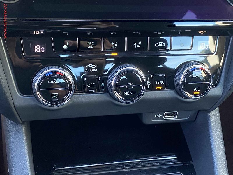 Škoda Octavia (2019) 2.0 TSi, Style, DSG, TZ - fotka 15 z 17
