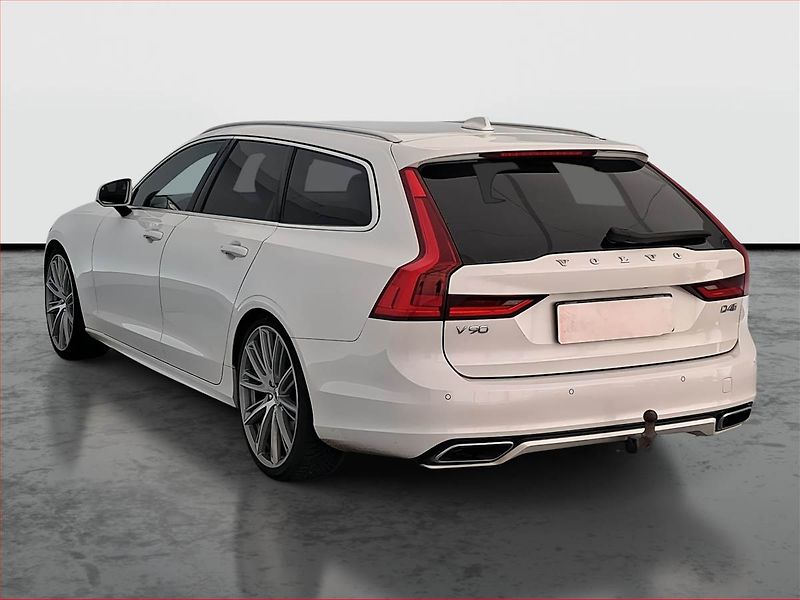 Volvo V90 (2018) R-Design D4, Automat, Kůže - fotka 4 z 6