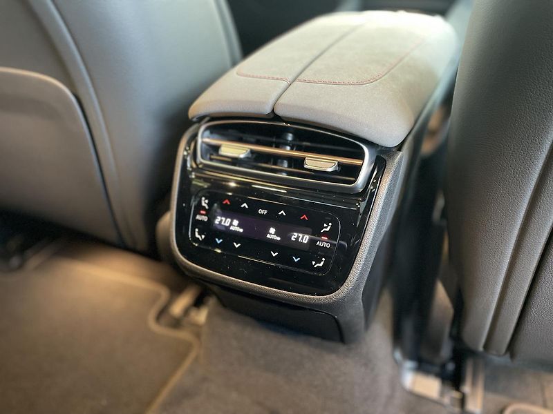 Mercedes-Benz EQS 580 4MATIC AMG linie - fotka 26 z 36