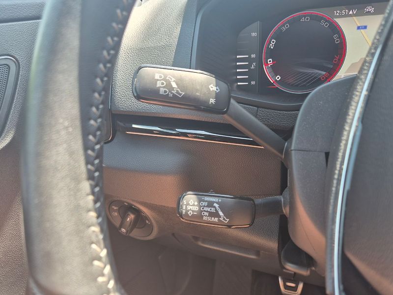 Škoda Karoq 1,5 TSI 110kW SportLine, CZ, 1 - fotka 15 z 28