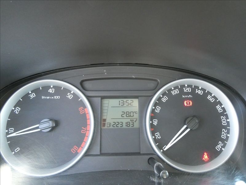 Škoda Roomster 1,4 i 16V závěs, serviska - fotka 32 z 49
