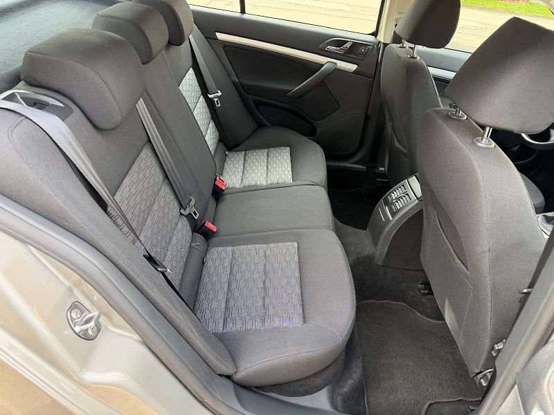 Škoda Octavia 1,2 TSI Elegance/77 kW/1.maj - fotka 13 z 26