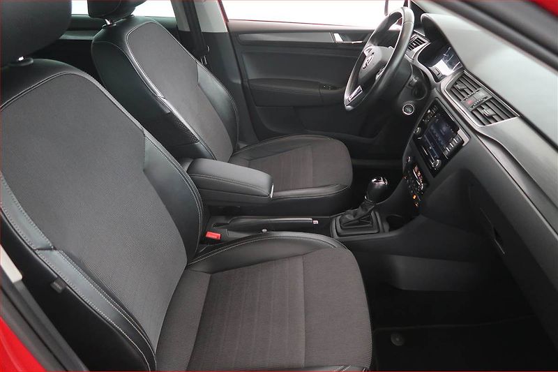 Škoda Rapid (2019) 1.0 TSI, Automat, ČR,1.maj - fotka 9 z 17