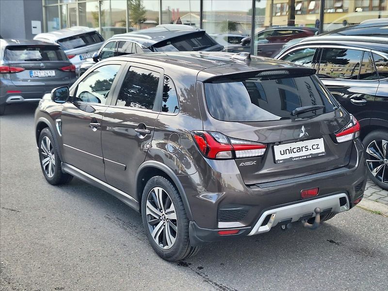 Mitsubishi ASX 2,0 MIVEC  4WD CVT Intense DPH - fotka 4 z 15