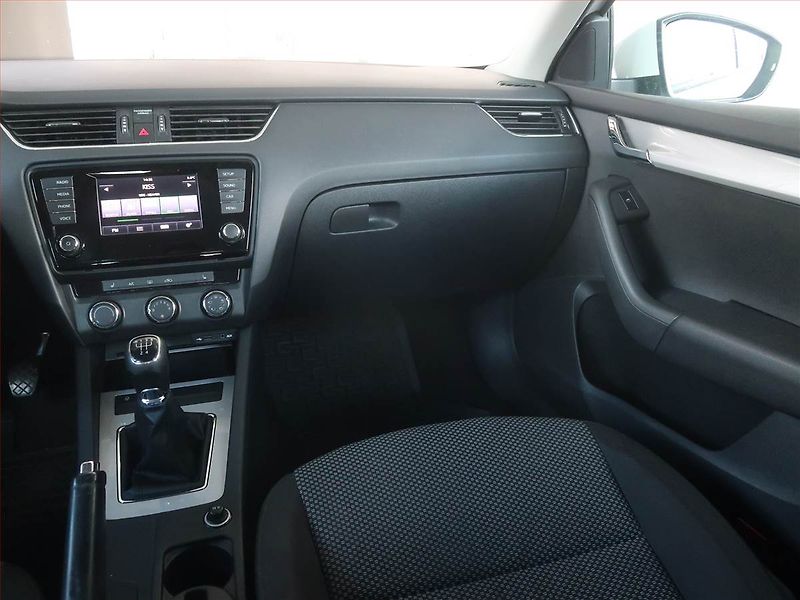Škoda Octavia (2013) 1.2 TSI, Serv.kniha, Tempomat - fotka 8 z 13