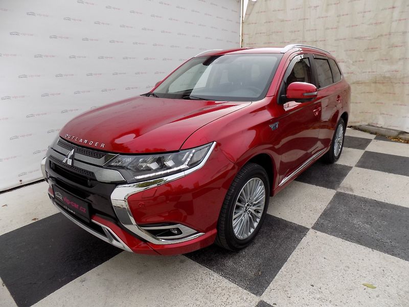 Mitsubishi Outlander (2021) 2.4 PHEV/4WD/1.Maj./LED/ - fotka 1 z 42
