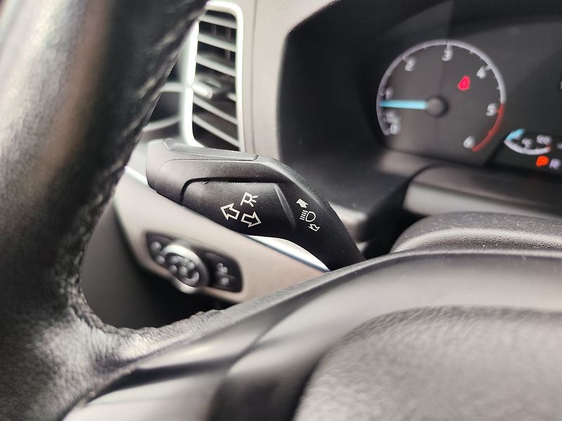 Ford Tourneo Custom 2.0 EcoBlue/125kW Titanium L2 - fotka 26 z 30